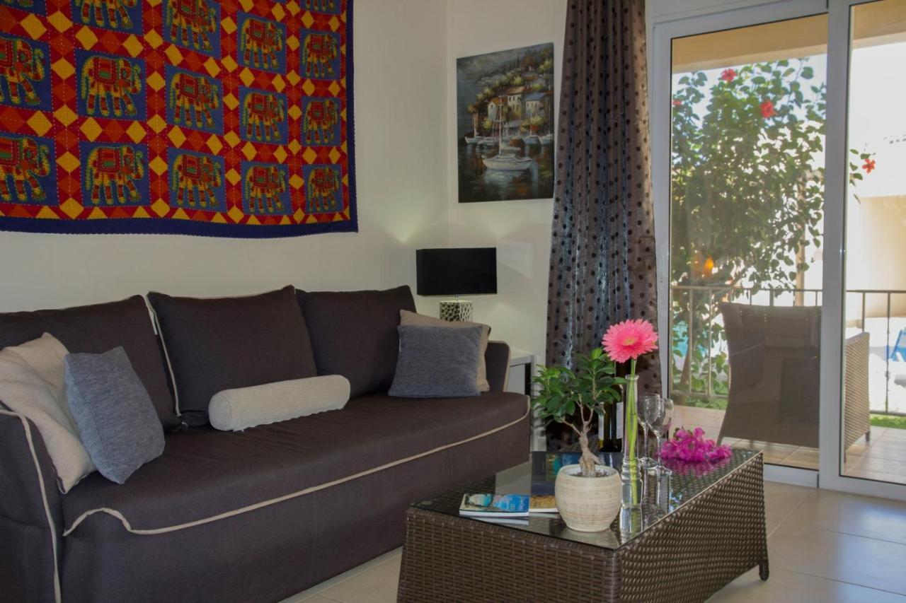 Villa Nopigia Homeleader מראה חיצוני תמונה